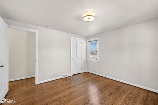 419 Maison Road, Grosse Pointe Farms, MI 48236