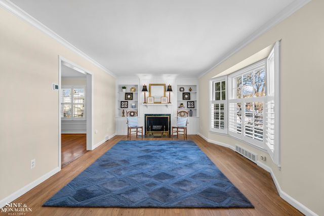 419 Maison Road, Grosse Pointe Farms, MI 48236