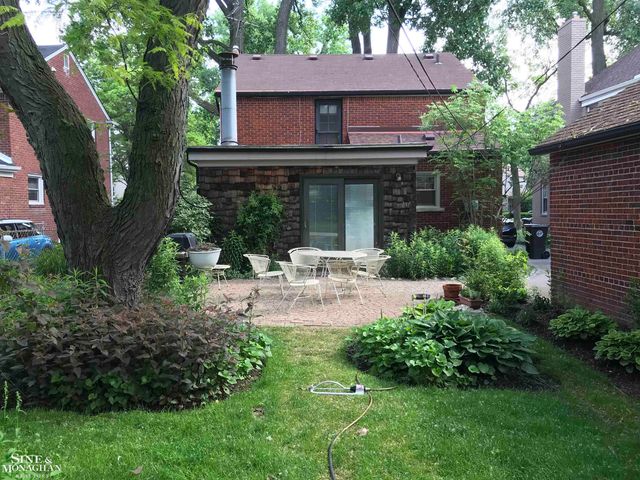 419 Maison Road, Grosse Pointe Farms, MI 48236