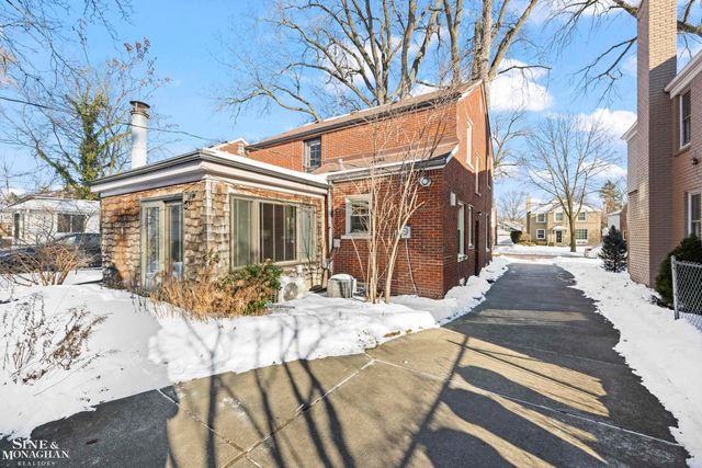 419 Maison Road, Grosse Pointe Farms, MI 48236