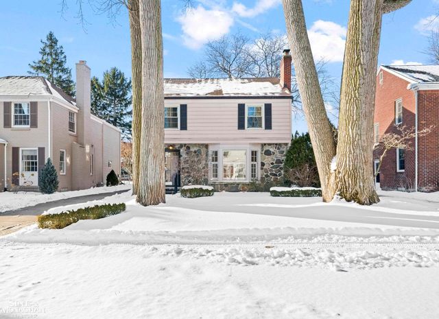 419 Maison Road, Grosse Pointe Farms, MI 48236