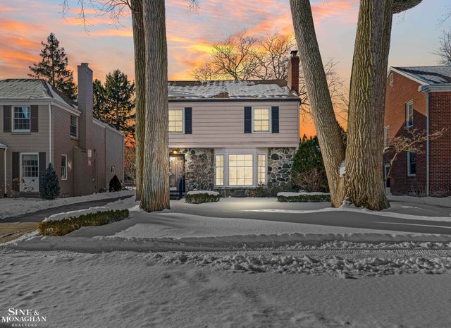 419 Maison Road, Grosse Pointe Farms, MI 48236