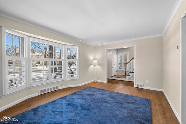 419 Maison Road, Grosse Pointe Farms, MI 48236