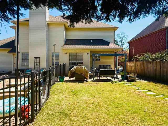 17 Chatel Drive, Little Rock, AR 72223