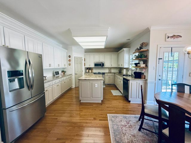 17 Chatel Drive, Little Rock, AR 72223