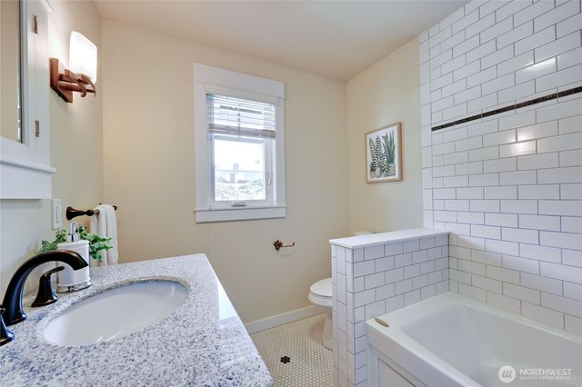 231 Victoria Loop, Port Townsend, WA 98368