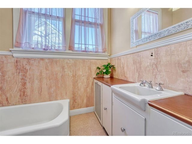 1415 N Cascade Ave, Colorado Springs, CO 80907