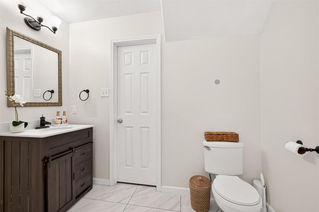 9909 Kingfisher Drive, Conroe, TX 77385