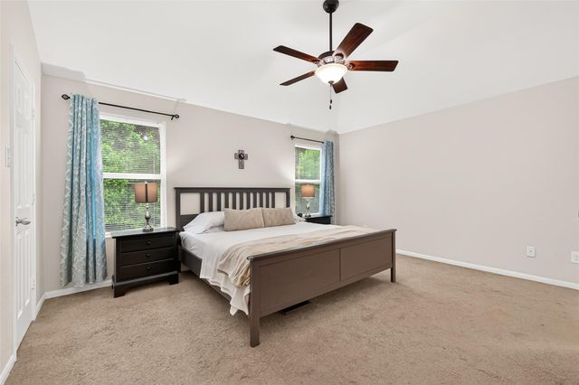 9909 Kingfisher Drive, Conroe, TX 77385