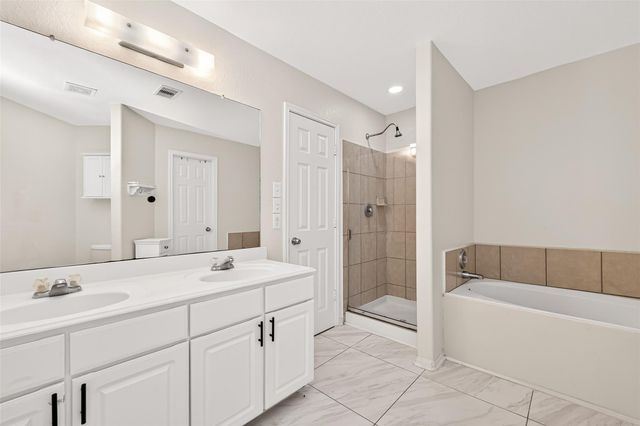 9909 Kingfisher Drive, Conroe, TX 77385