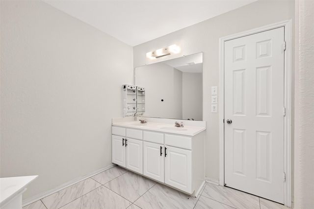 9909 Kingfisher Drive, Conroe, TX 77385