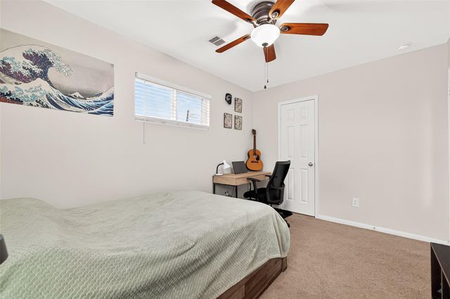9909 Kingfisher Drive, Conroe, TX 77385