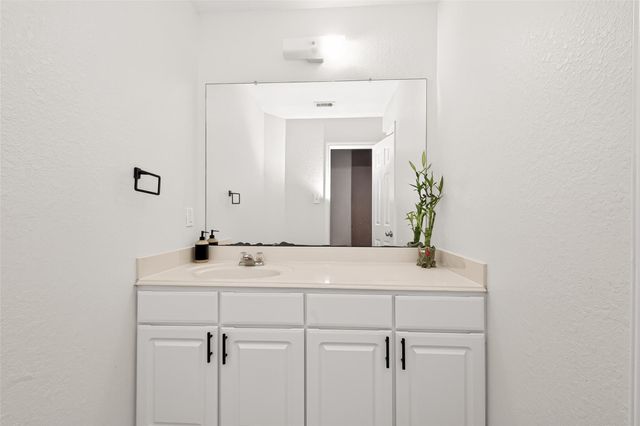 9909 Kingfisher Drive, Conroe, TX 77385