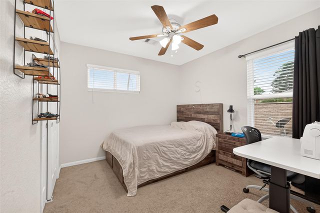 9909 Kingfisher Drive, Conroe, TX 77385
