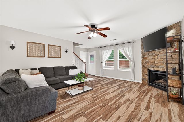 9909 Kingfisher Drive, Conroe, TX 77385