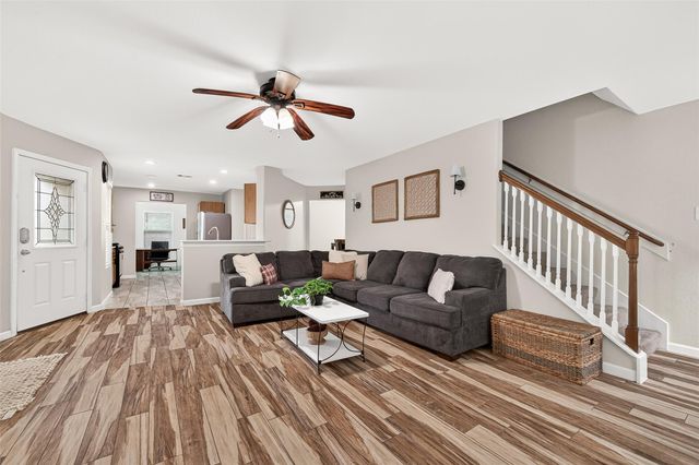 9909 Kingfisher Drive, Conroe, TX 77385