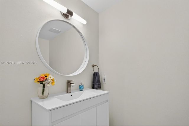 3984 Adra Ave E-51, Doral, FL 33178