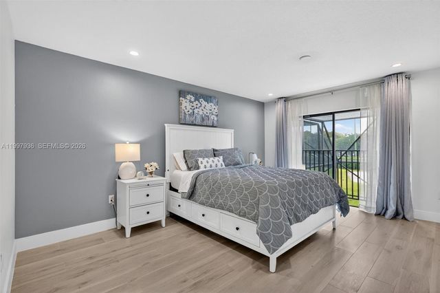 3984 Adra Ave E-51, Doral, FL 33178