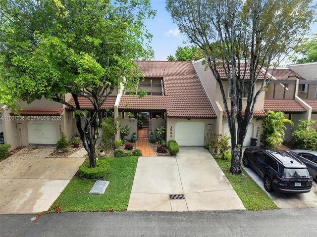 3984 Adra Ave E-51, Doral, FL 33178