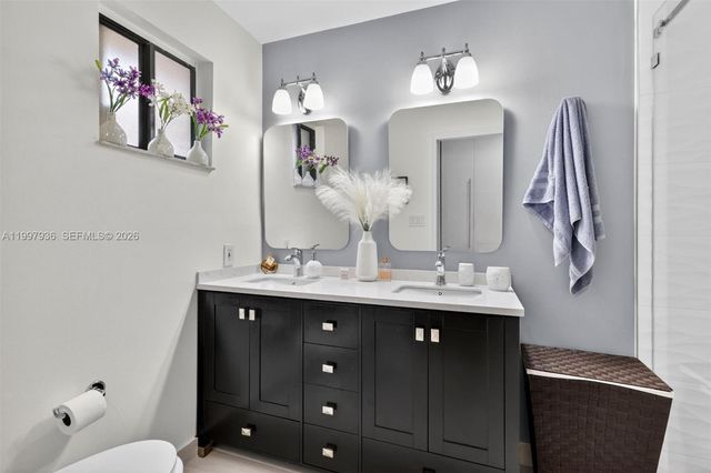 3984 Adra Ave E-51, Doral, FL 33178