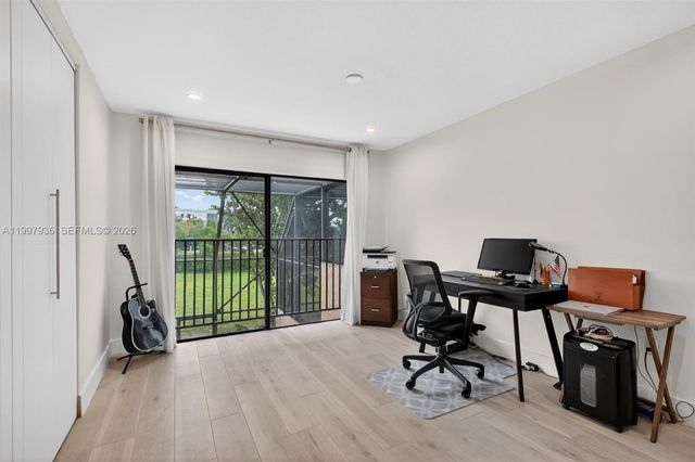 3984 Adra Ave E-51, Doral, FL 33178