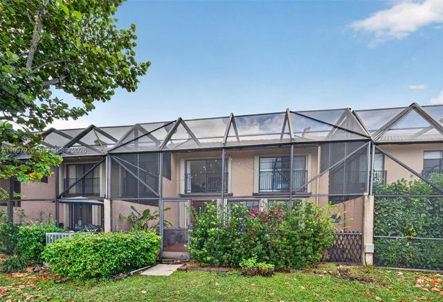 3984 Adra Ave E-51, Doral, FL 33178