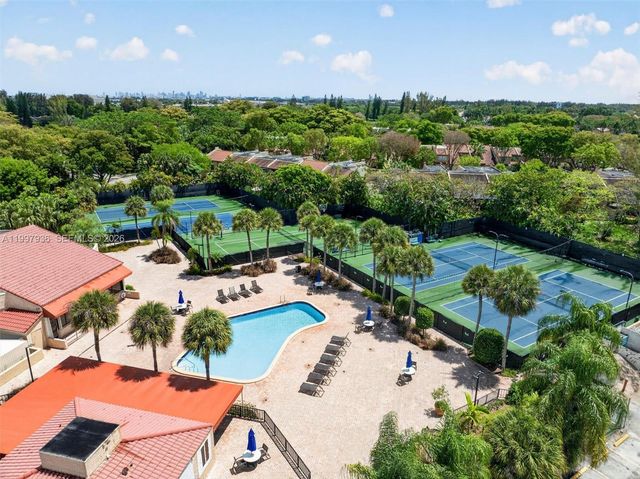 3984 Adra Ave E-51, Doral, FL 33178