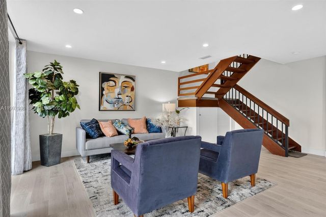 3984 Adra Ave E-51, Doral, FL 33178