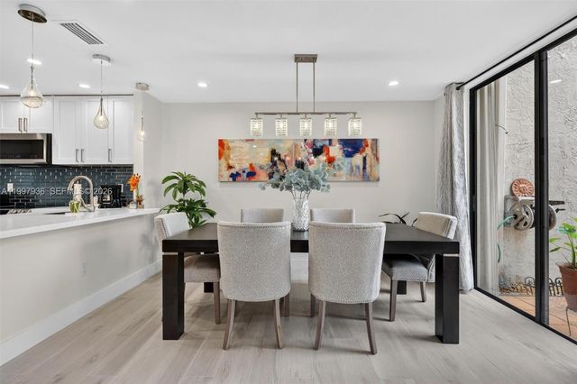 3984 Adra Ave E-51, Doral, FL 33178