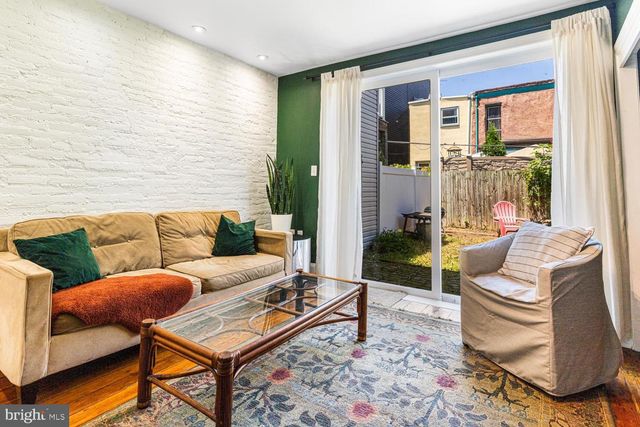 2225 PEMBERTON ST, Philadelphia, PA 19146