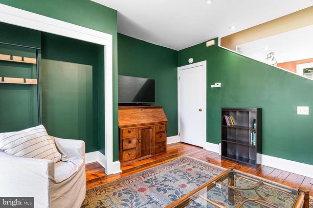 2225 PEMBERTON ST, Philadelphia, PA 19146