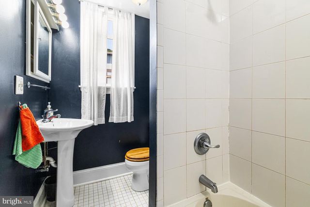 2225 PEMBERTON ST, Philadelphia, PA 19146