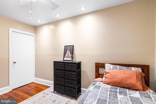 2225 PEMBERTON ST, Philadelphia, PA 19146