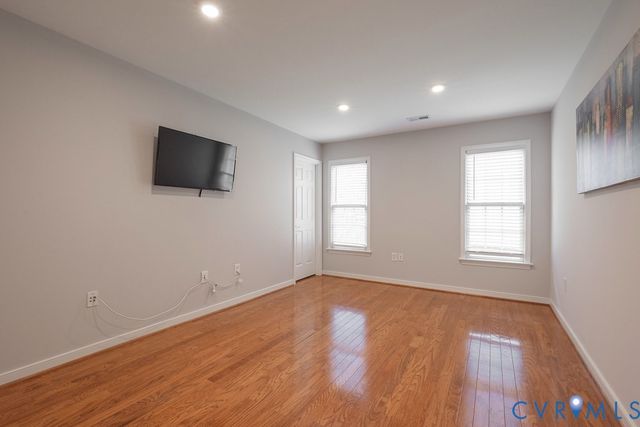 5016 Belmont Park Rd, Glen Allen, VA 23059