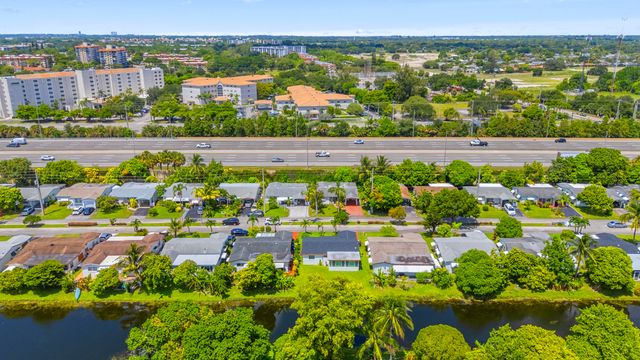 4200 NW 52ND Avenue, Lauderdale Lakes, FL 33319