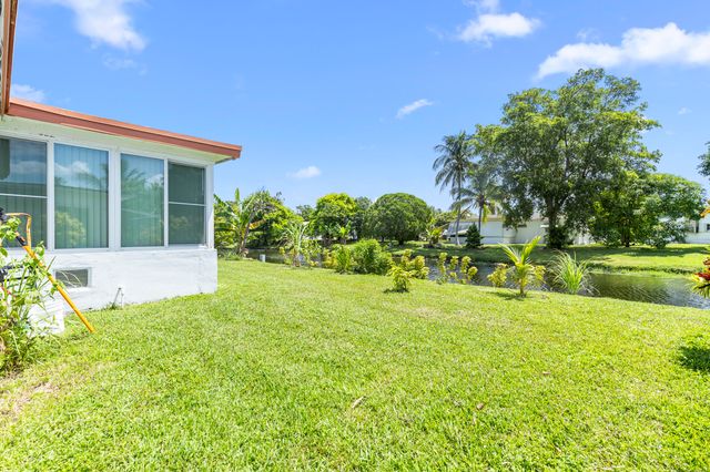 4200 NW 52ND Avenue, Lauderdale Lakes, FL 33319