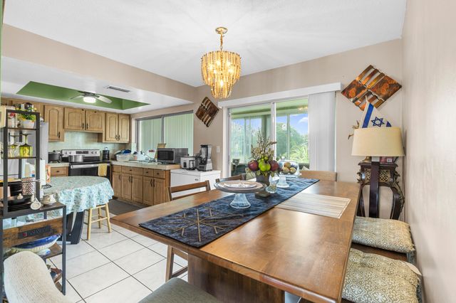 4200 NW 52ND Avenue, Lauderdale Lakes, FL 33319