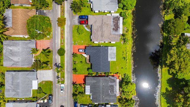 4200 NW 52ND Avenue, Lauderdale Lakes, FL 33319