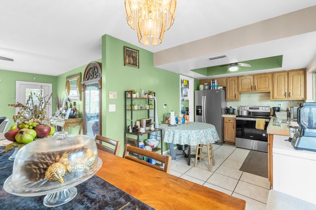 4200 NW 52ND Avenue, Lauderdale Lakes, FL 33319