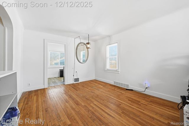 6080 Northrup Drive, Waterford Charter Township, MI 48329