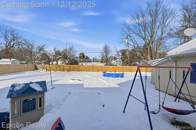 6080 Northrup Drive, Waterford Charter Township, MI 48329