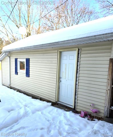 6080 Northrup Drive, Waterford Charter Township, MI 48329