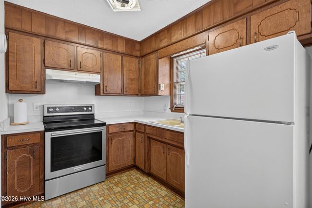 4821 W Lord Byron Road, Wilmington, NC 28405