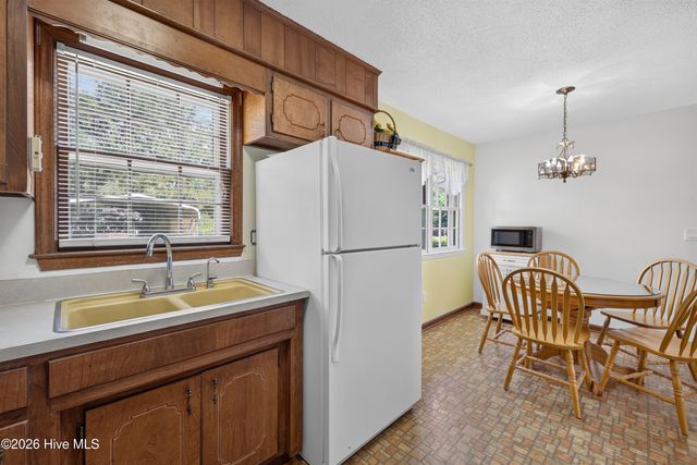 4821 W Lord Byron Road, Wilmington, NC 28405