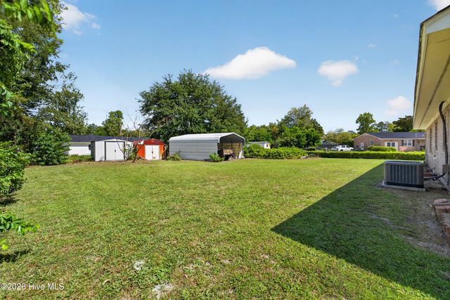 4821 W Lord Byron Road, Wilmington, NC 28405