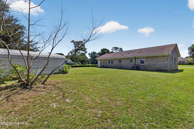 4821 W Lord Byron Road, Wilmington, NC 28405