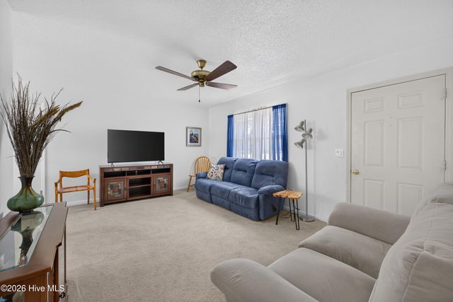 4821 W Lord Byron Road, Wilmington, NC 28405