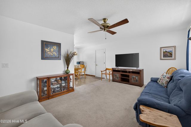 4821 W Lord Byron Road, Wilmington, NC 28405