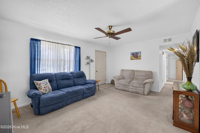 4821 W Lord Byron Road, Wilmington, NC 28405