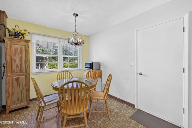 4821 W Lord Byron Road, Wilmington, NC 28405